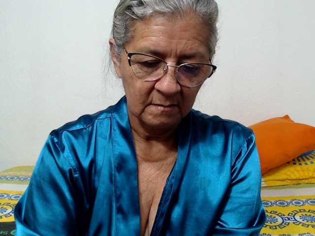 candy-mature live cam on BongaCams