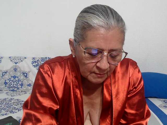 candy-mature