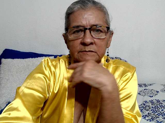 candy-mature live cam on BongaCams