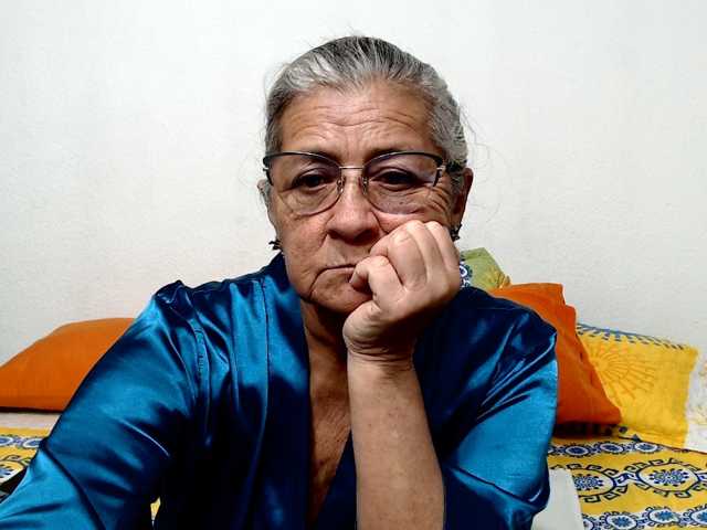 candy-mature live cam on BongaCams