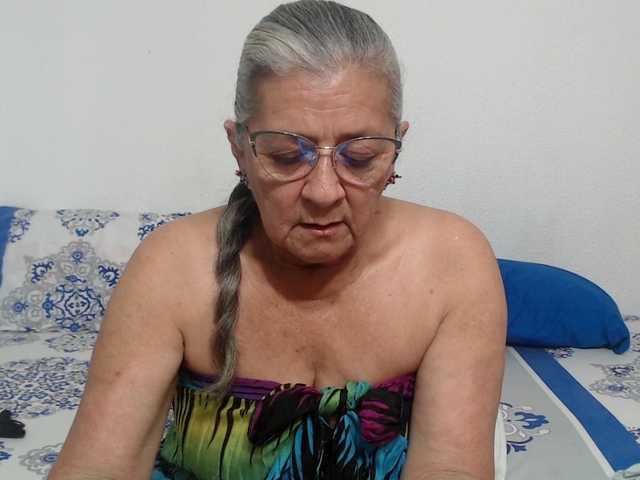 candy-mature