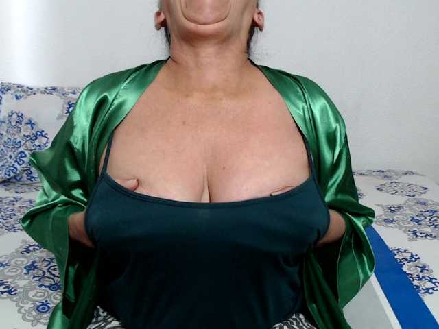 candy-mature