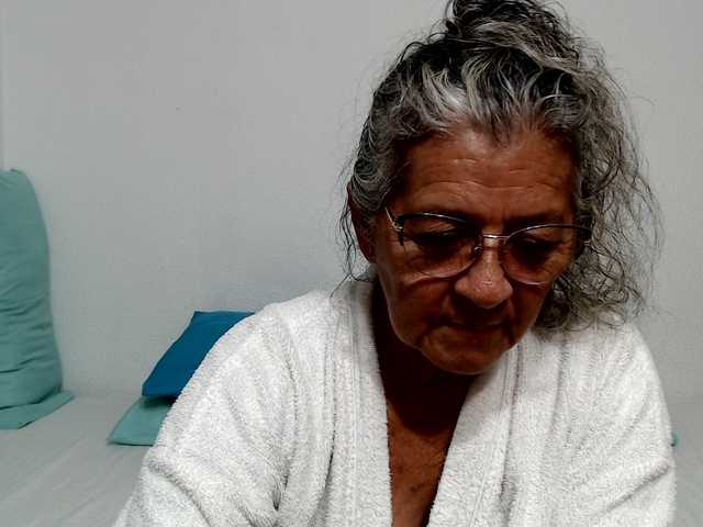 candy-mature live cam on BongaCams