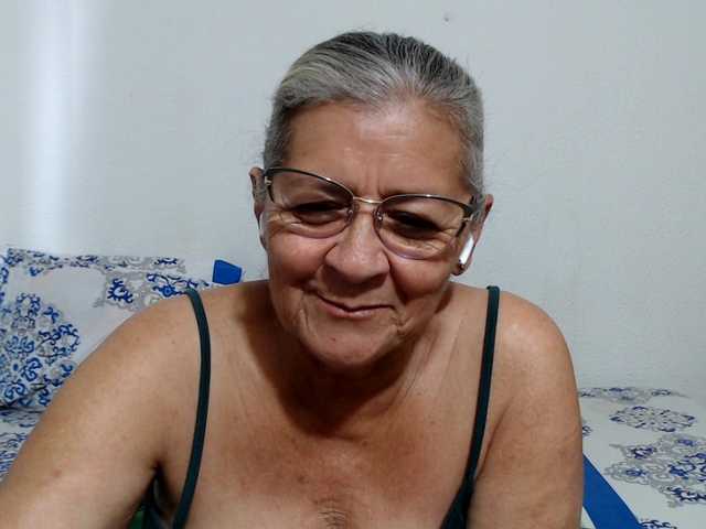 candy-mature