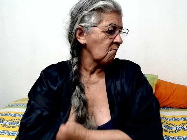 candy-mature live cam on BongaCams