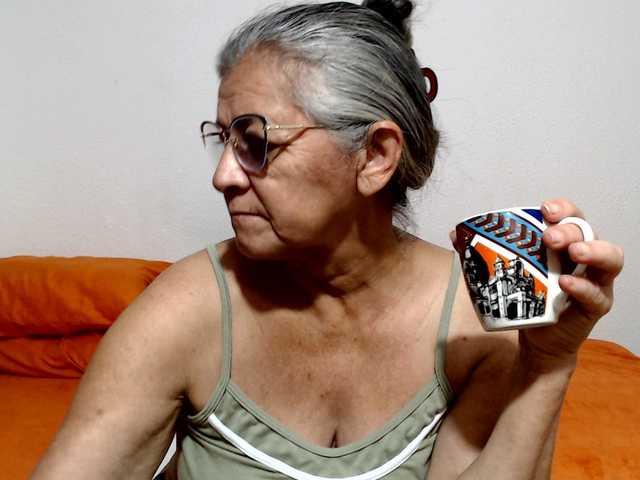 candy-mature live cam on BongaCams