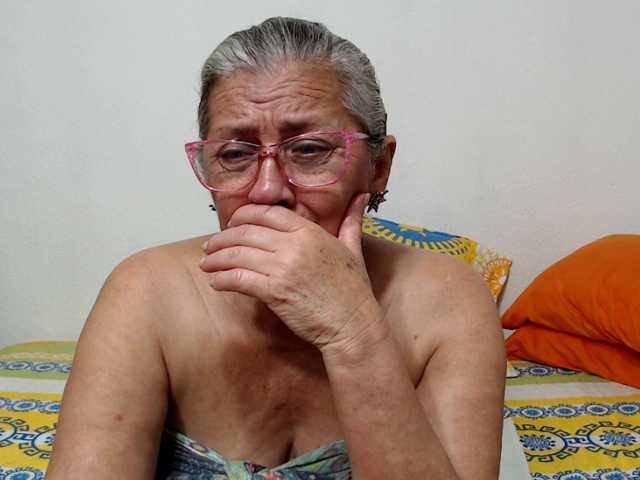 candy-mature live cam on BongaCams