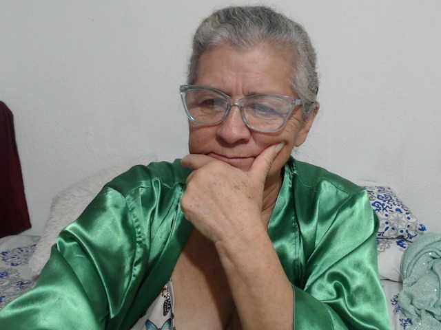 candy-mature
