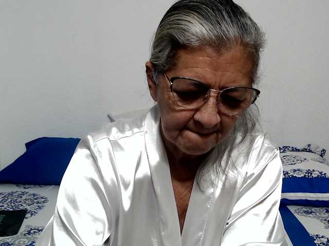 candy-mature live cam on BongaCams