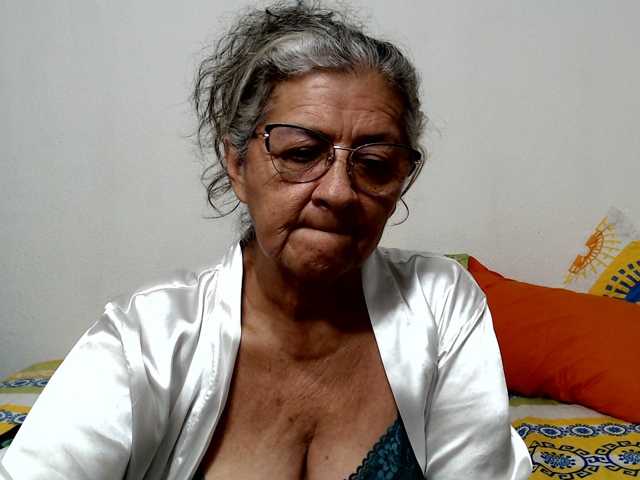 candy-mature