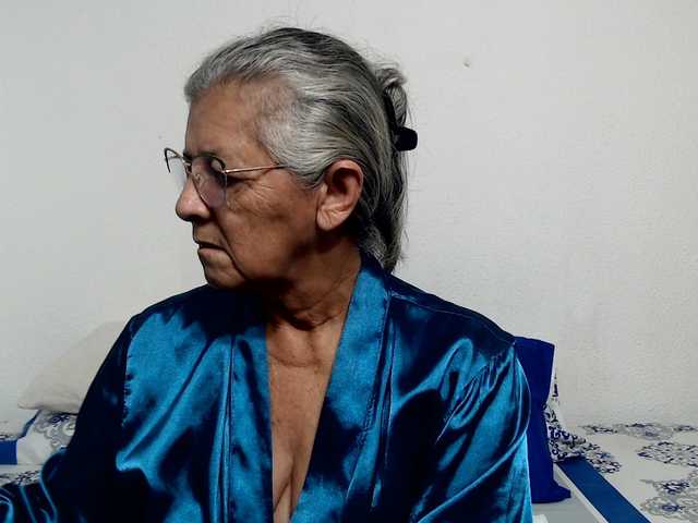 candy-mature