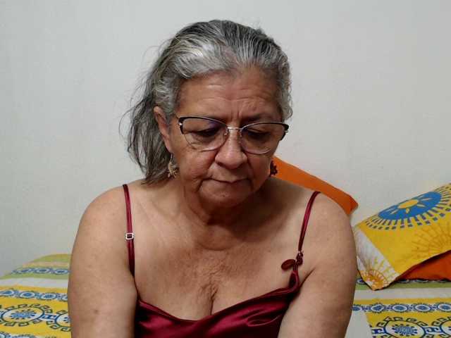 candy-mature live cam on BongaCams