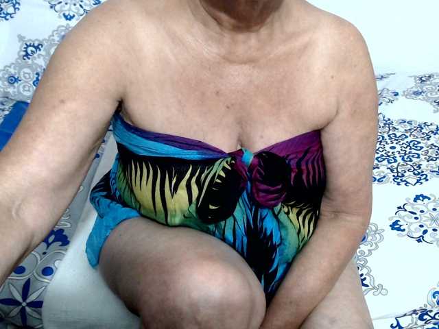 candy-mature live cam on BongaCams