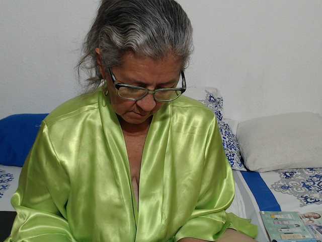 candy-mature's BongaCams show and profile