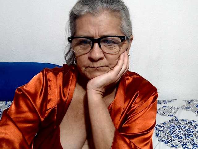 candy-mature live cam on BongaCams