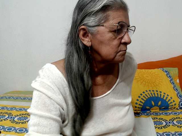 candy-mature live cam on BongaCams