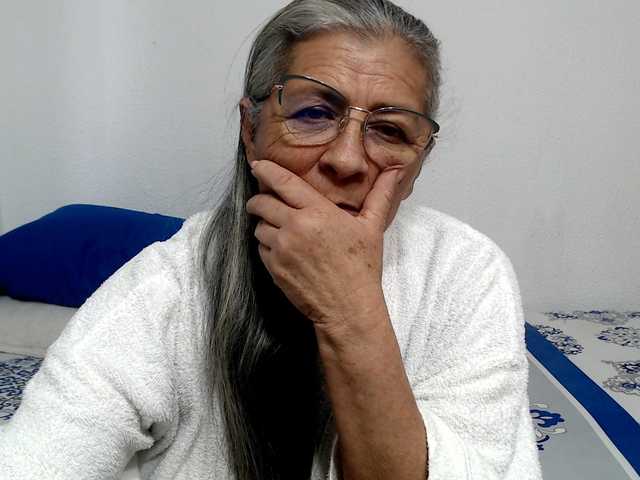 candy-mature