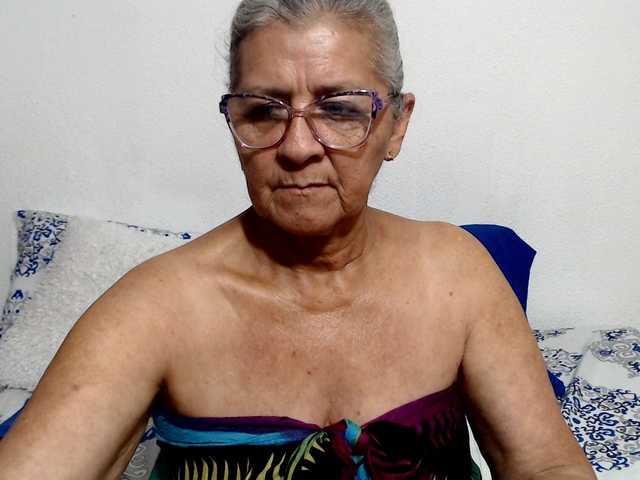 candy-mature live cam on BongaCams