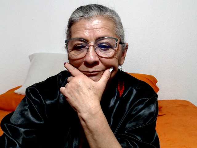 candy-mature live webcam show
