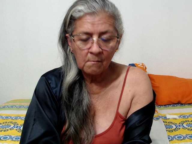 candy-mature live cam on BongaCams