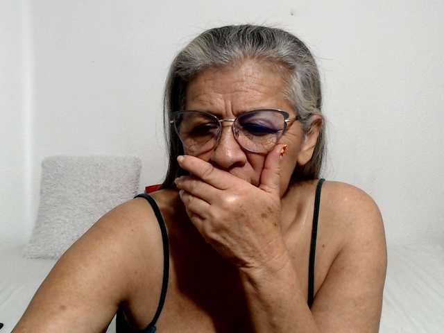 candy-mature live cam on BongaCams