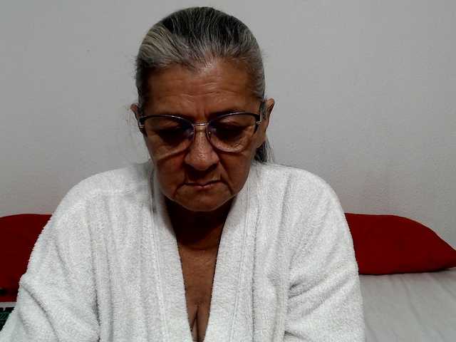 candy-mature live cam on BongaCams
