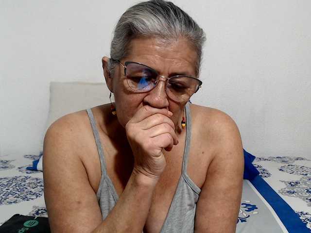 candy-mature live cam on BongaCams