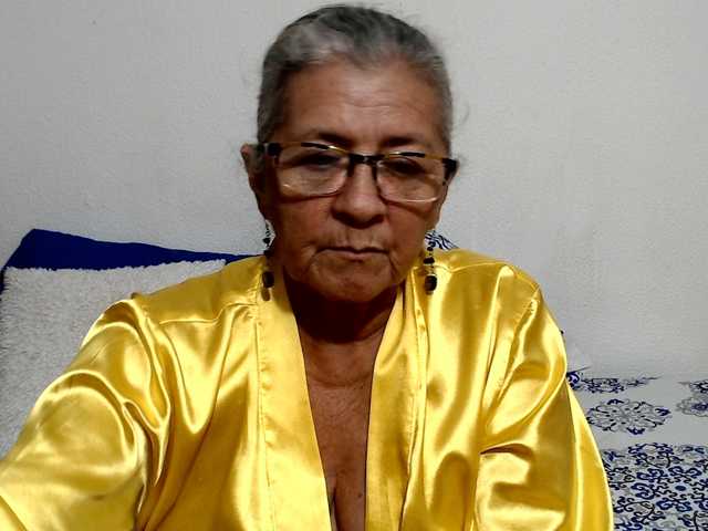 candy-mature live cam on BongaCams
