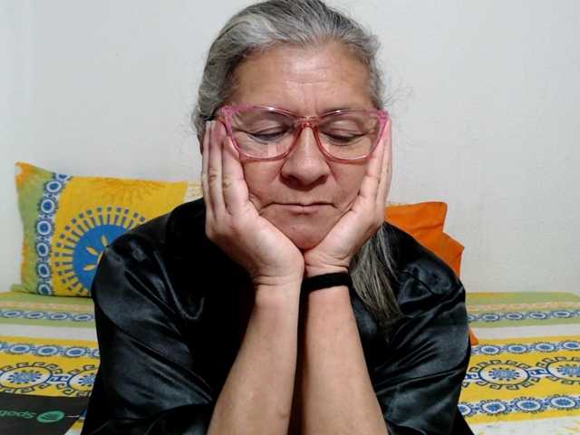 candy-mature