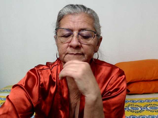 candy-mature live cam on BongaCams