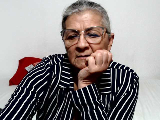 candy-mature live cam on BongaCams