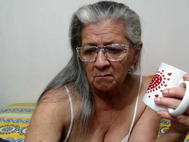 candy-mature