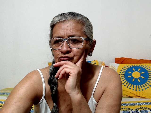 candy-mature live cam on BongaCams
