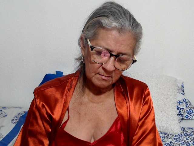 candy-mature