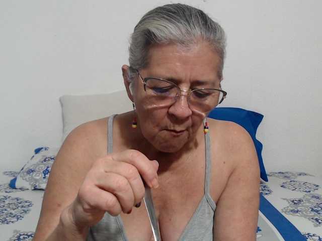 candy-mature