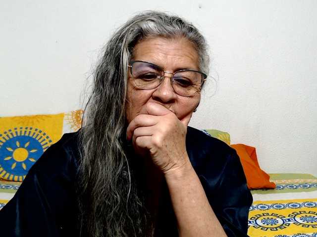 candy-mature