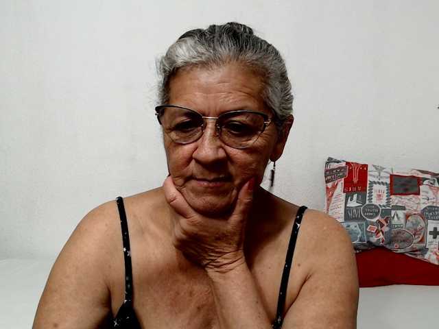 candy-mature