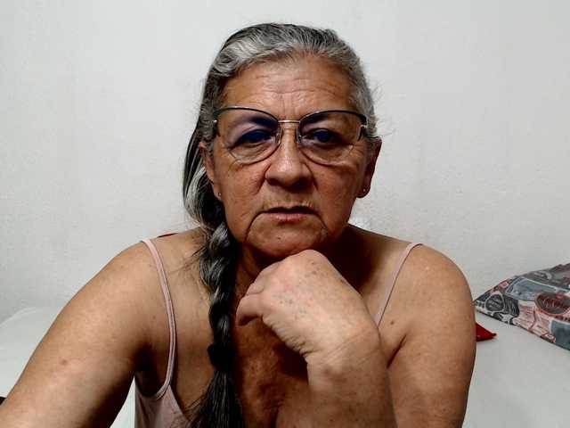 candy-mature