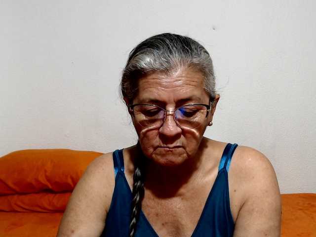 candy-mature live cam on BongaCams