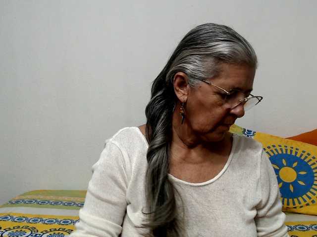 candy-mature, en vivo ahora en BongaCams