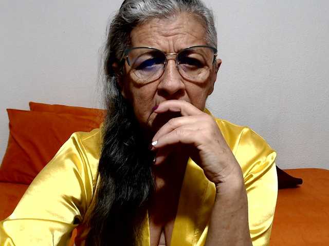 candy-mature