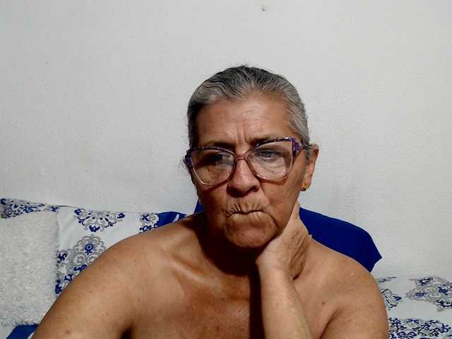 candy-mature live cam on BongaCams