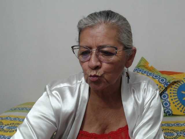 candy-mature live cam on BongaCams