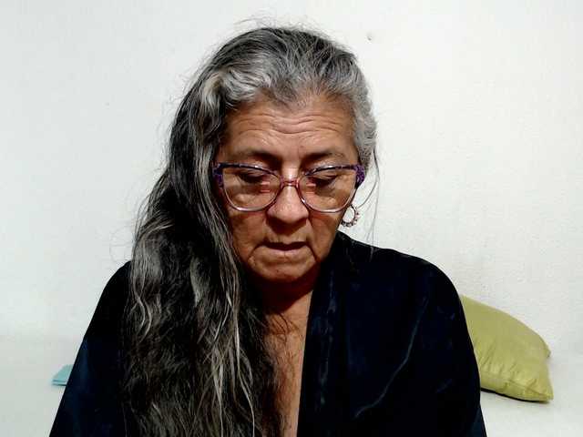 candy-mature live cam on BongaCams