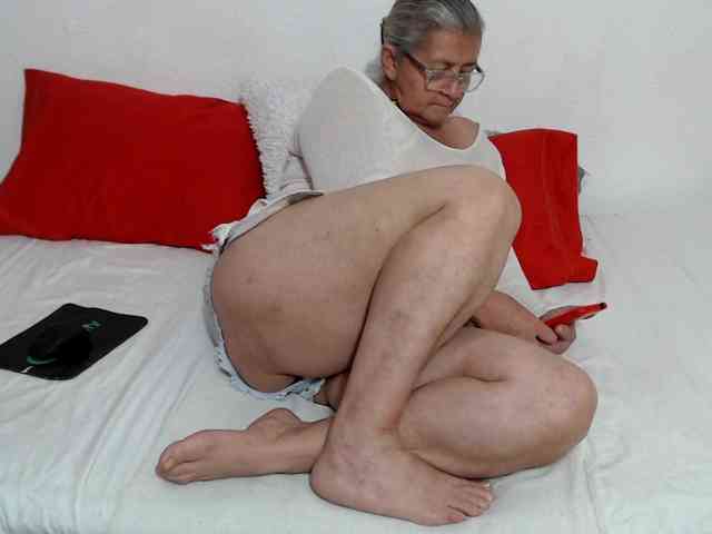 candy-mature webcam