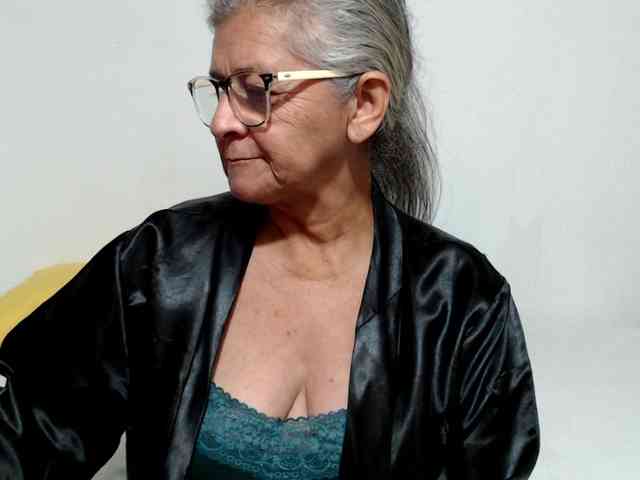 candy-mature candy-mature
