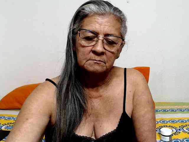 candy-mature