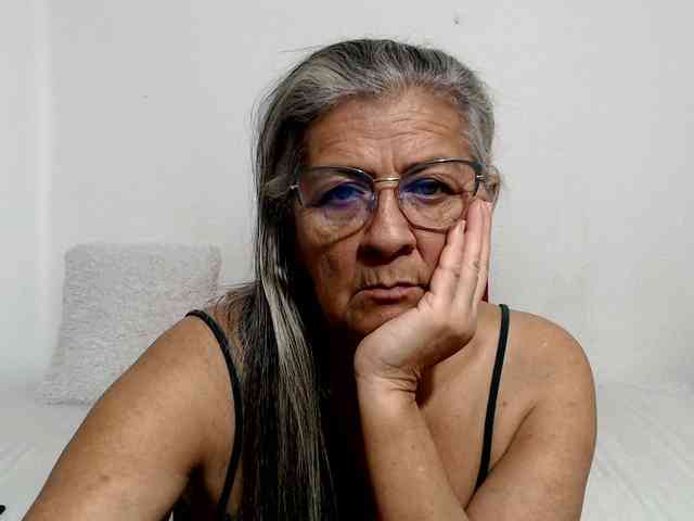 candy-mature