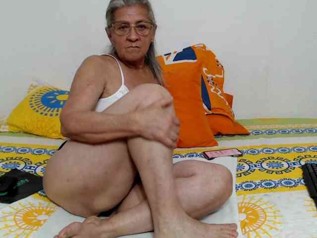 candy-mature