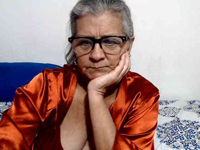 candy-mature